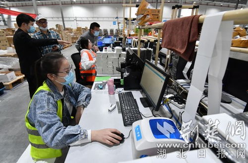順應互聯網新零售浪潮，智慧校園電商課堂引領未來銷售人才培養